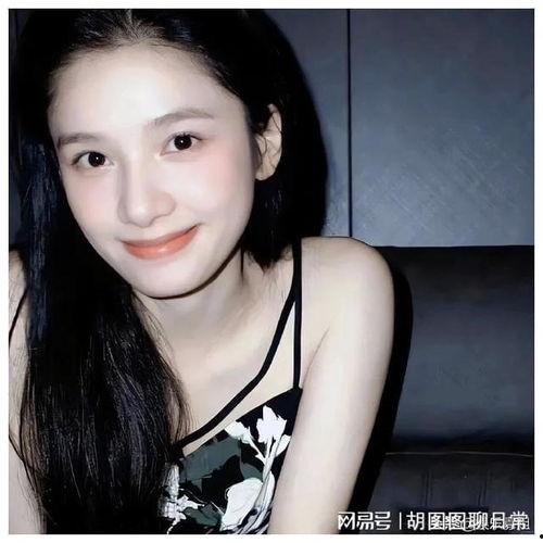 娱乐吃瓜张婧仪视频,敬业态度与时尚态度的双重展现