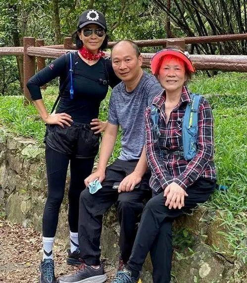 娱乐吃瓜酱别人家的弟弟,团队精心安排代言与工作
