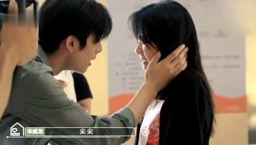 娱乐吃瓜菌恋爱了,明星情侣甜蜜互动引关注