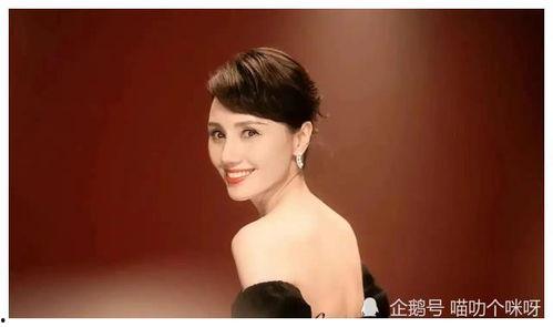 娱乐圈在线吃瓜女配,揭秘娱乐圈背后的秘密