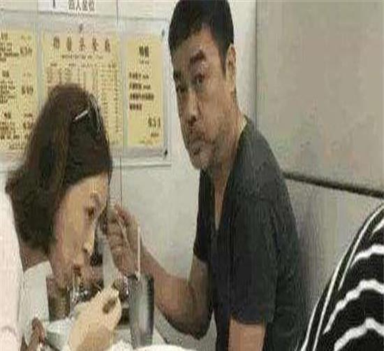 娱乐吃瓜酱买菜视频,娱乐吃瓜酱菜市场探秘