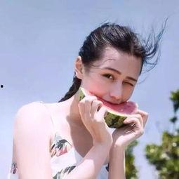 娱乐吃瓜酱朴素的女孩,朴素女孩朴素的娱乐吃瓜之旅