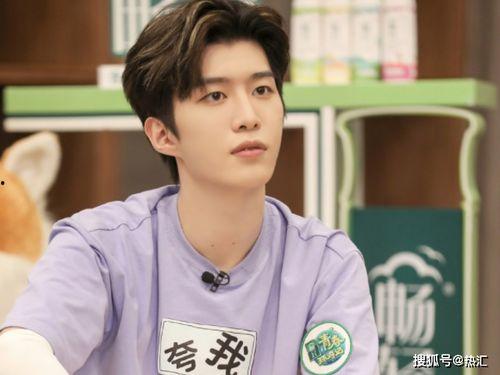 娱乐吃瓜君黄明昊范丞丞,娱乐吃瓜界的双星闪耀